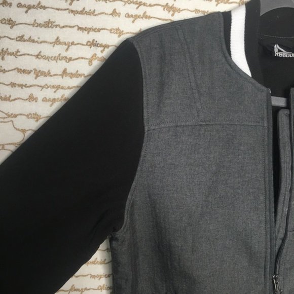 Reebok Size Small Gray & Black Soft Shell Bomber Varsity Jacket Back Logo - Picture 3 of 9